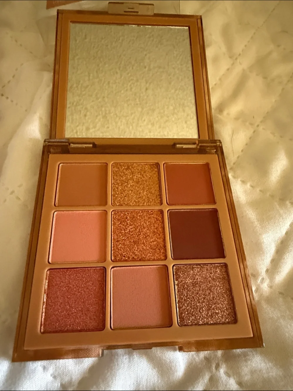 HudaBeauty Nude Medium Warm Copper 9-Shade Eyeshadow Palette